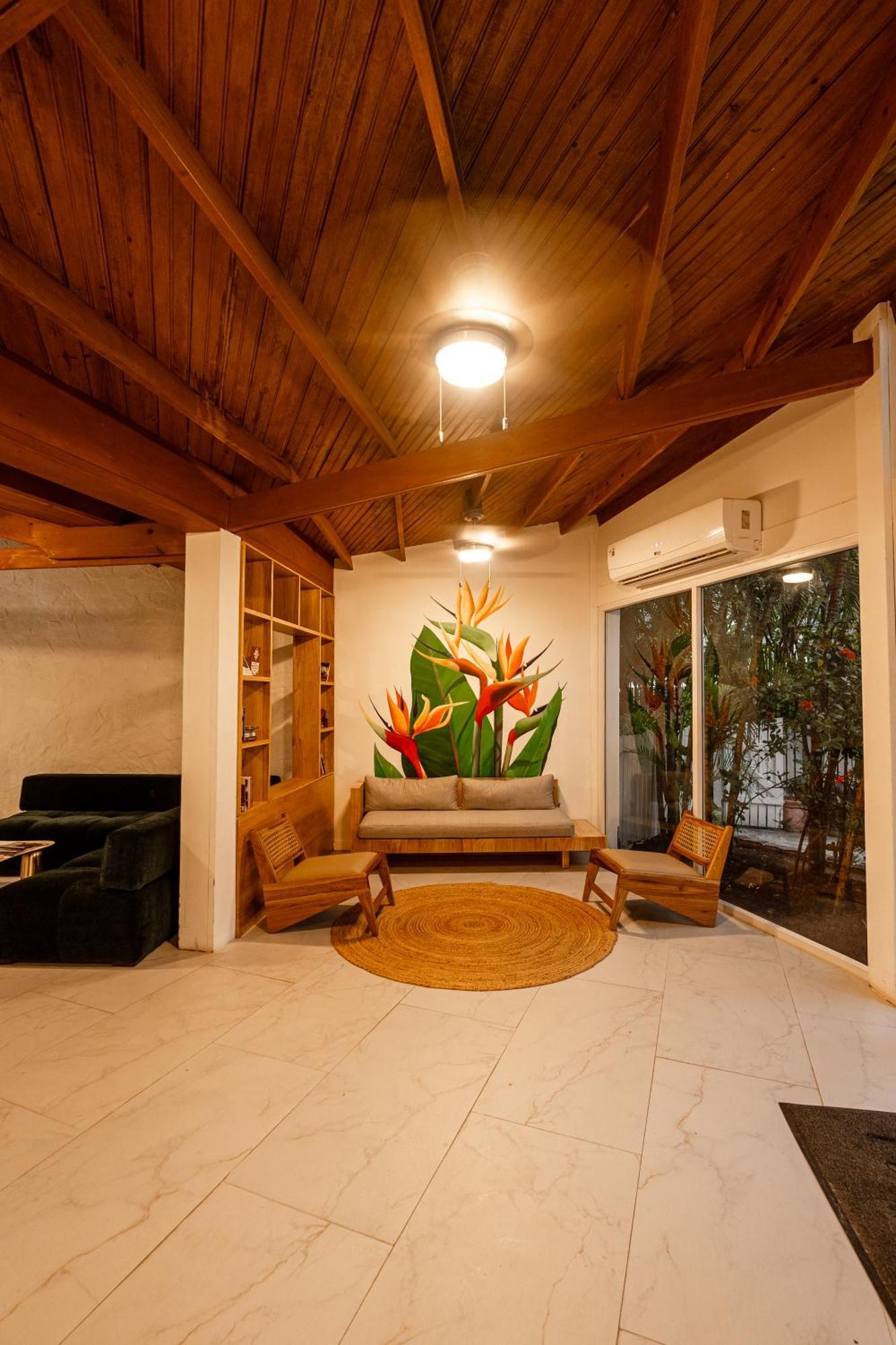 Paradise Beach Hotel & Resort West Bay Εξωτερικό φωτογραφία