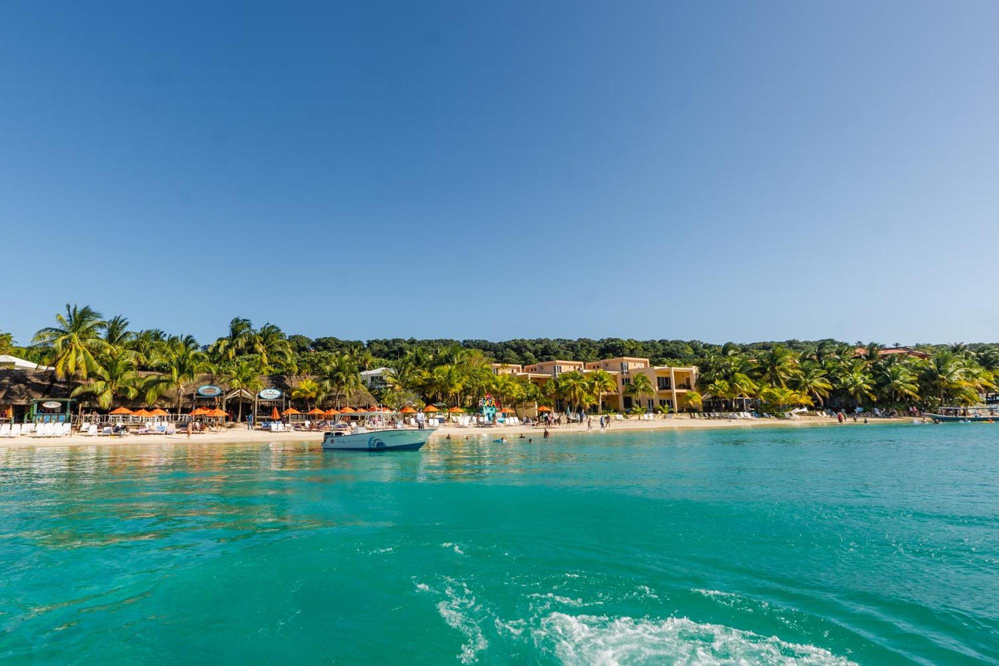 Paradise Beach Hotel & Resort West Bay Εξωτερικό φωτογραφία