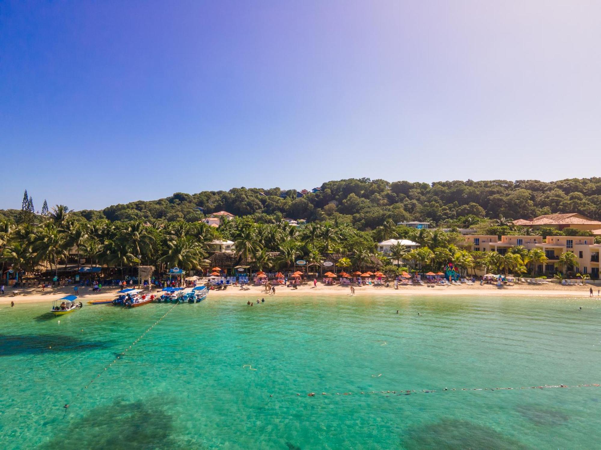 Paradise Beach Hotel & Resort West Bay Εξωτερικό φωτογραφία
